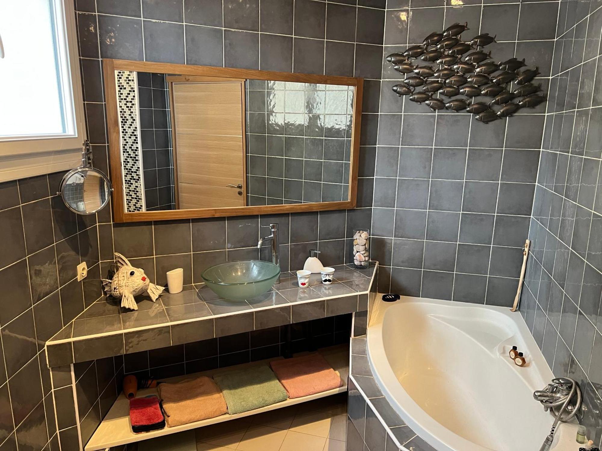 Apartment Belle Maison De 121 M2 A 2 Mn De La Avec Jacuzzi Sete